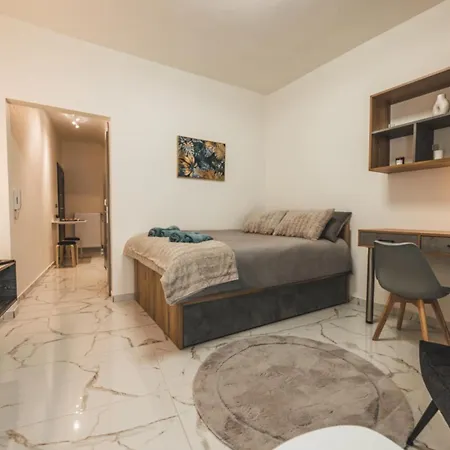 Victoria's Aura Ii كوزاني